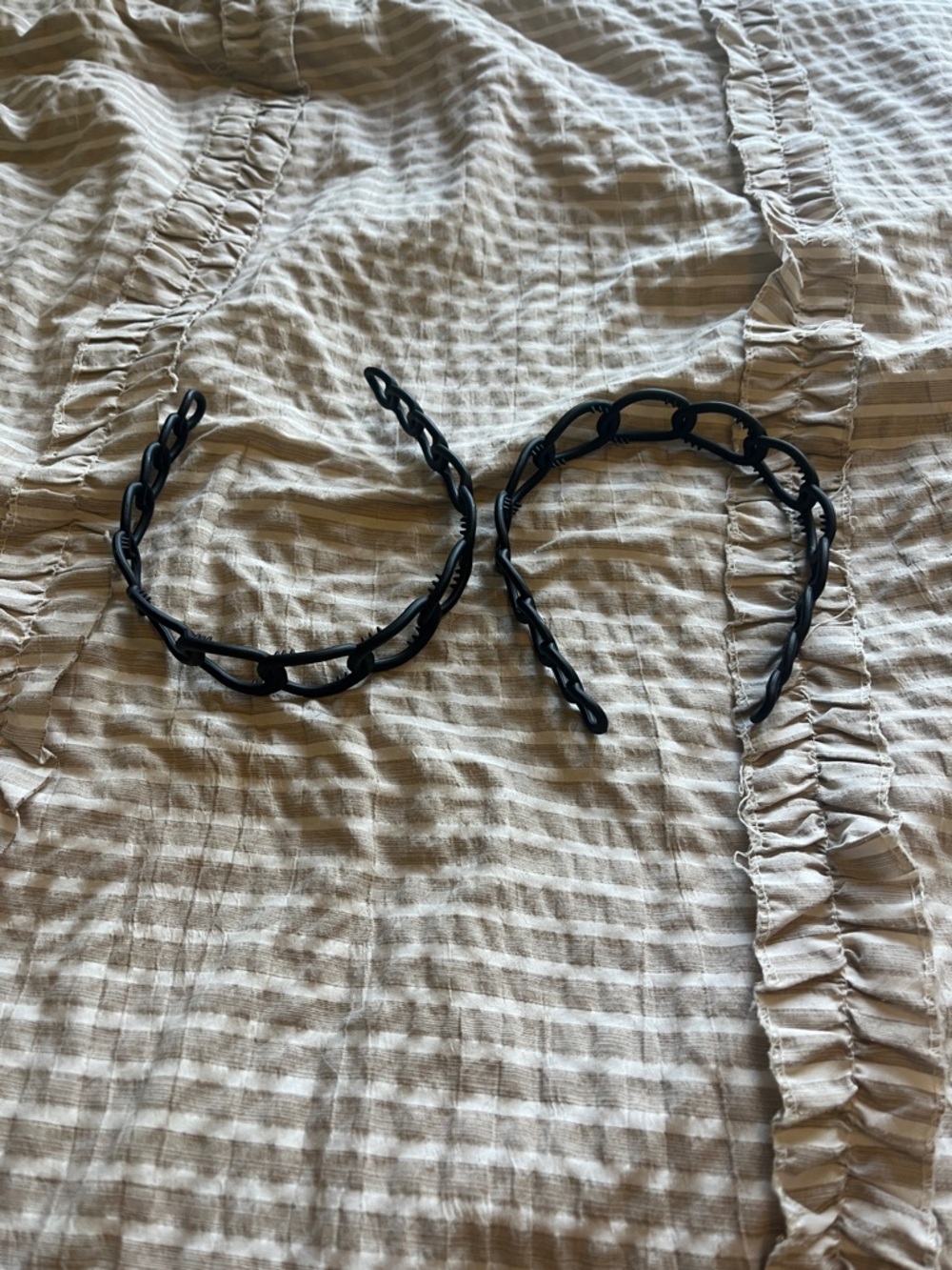 Set of 2 Black Linked Chain Plastic Headband